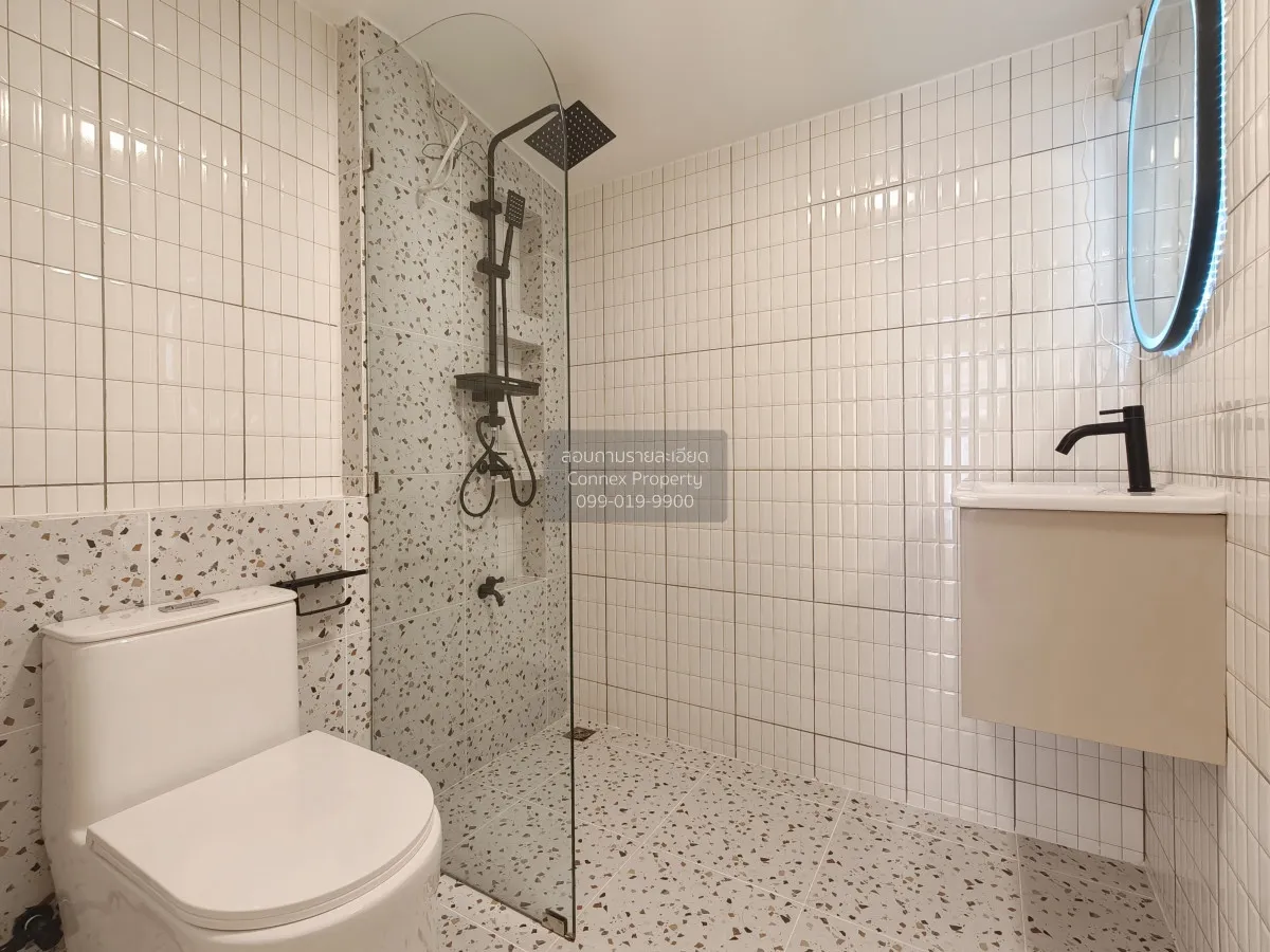 ขายทาวน์เฮ้าส์ ซอยนวลจันทร์ 36 แยก 4 บ้านรีโนเวทใหม่ หลังริม ใกล้