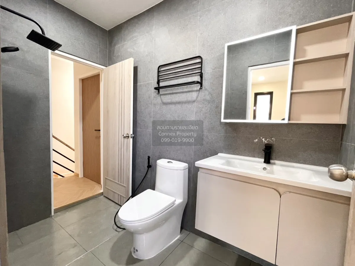 ขายบ้านทาวน์โฮม ลาดพร้าว 93 รีโนเวทใหม่ ลาดพร้าว เขต ลาดพร้าว กรุ