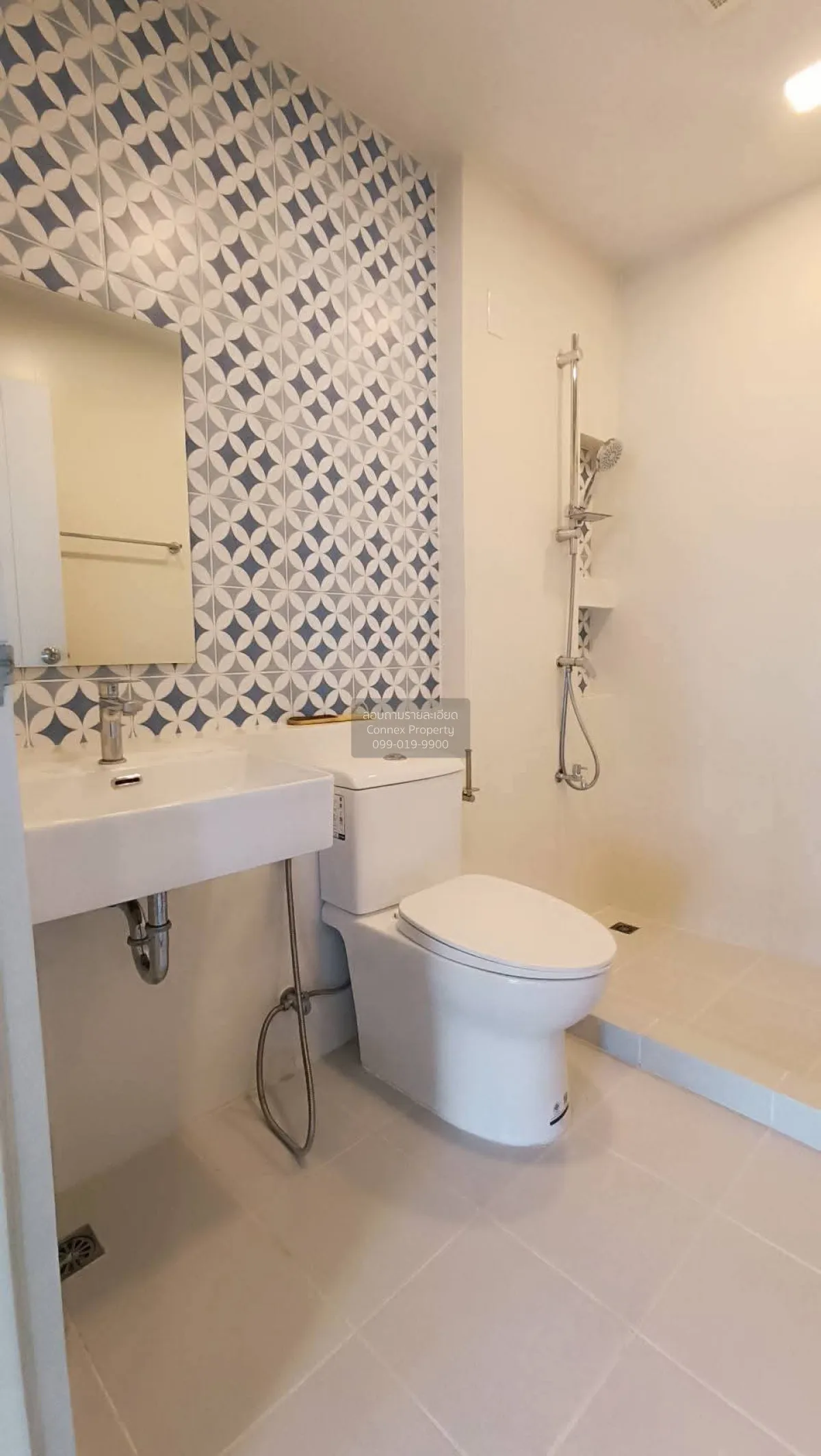 For Rent Townhouse/Townhome  , Anasiri Ramkhamhaeng , wide fronta