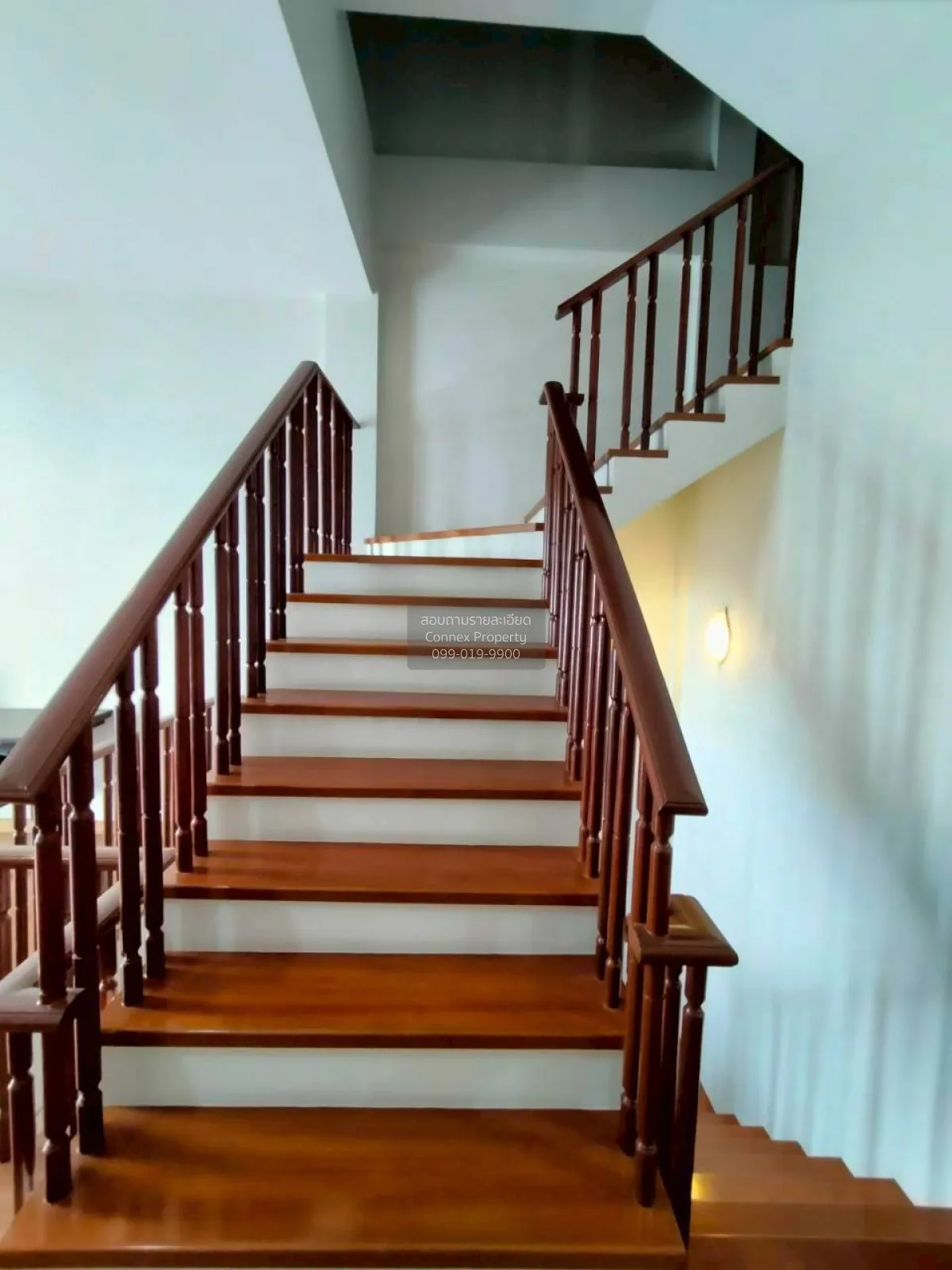 ขายทาวน์เฮ้าส์/ทาวน์โฮม  บ้านกลางเมือง มอนติ - คาร์โล ลาดยาว เขต 