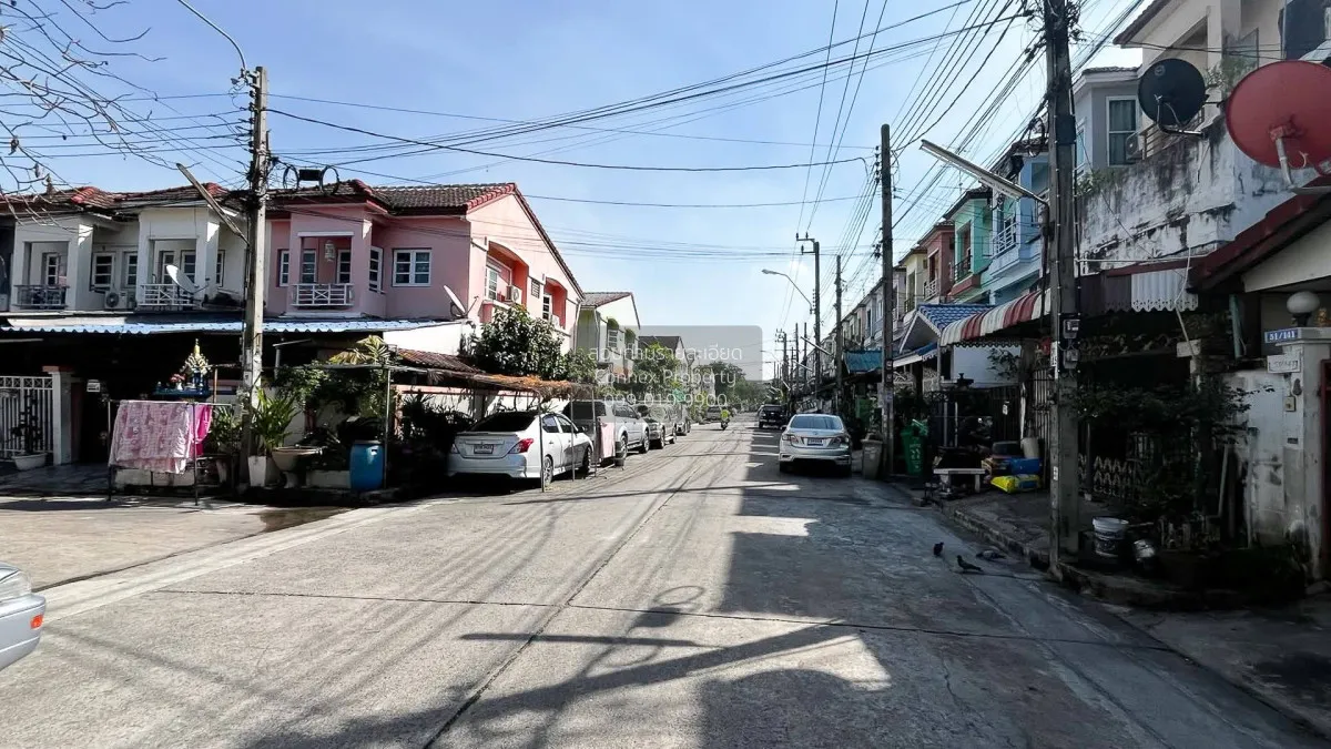 ขายทาวน์เฮ้าส์/ทาวน์โฮม  หมู่บ้าน นิสา หนองแขม เขต หนองแขม กรุงเท