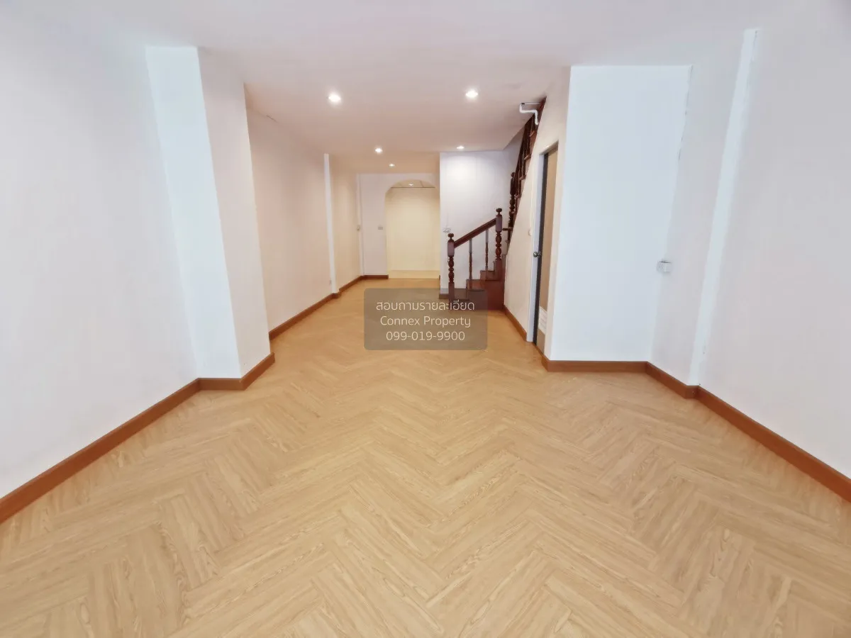For Sale Townhouse/Townhome  , Phong Sirichai 1 , newly renovated 3