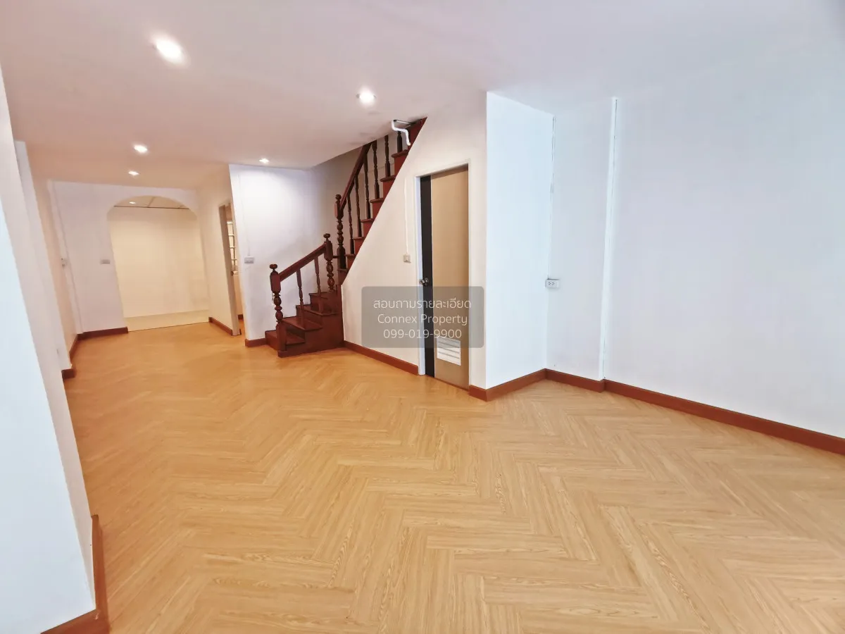 For Sale Townhouse/Townhome  , Phong Sirichai 1 , newly renovated 4