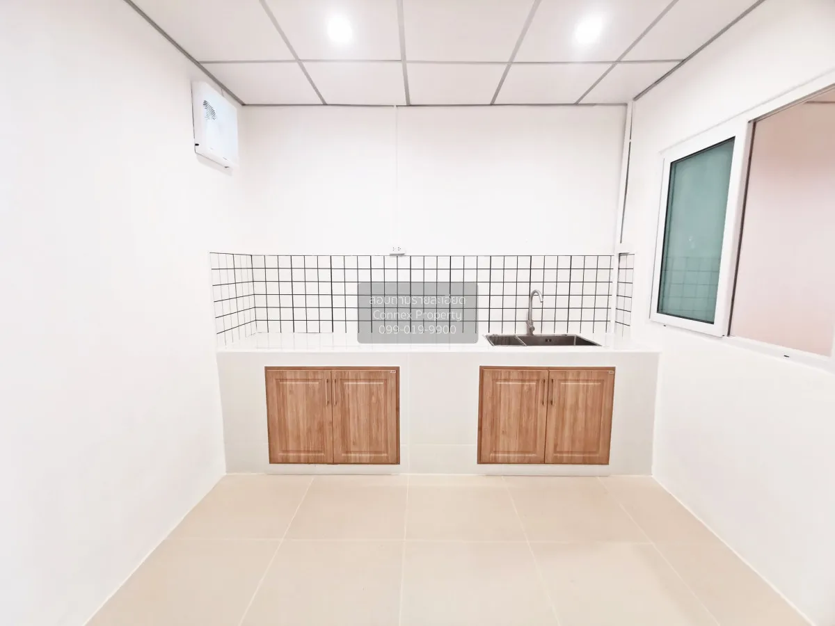 For Sale Townhouse/Townhome  , Phong Sirichai 1 , newly renovated