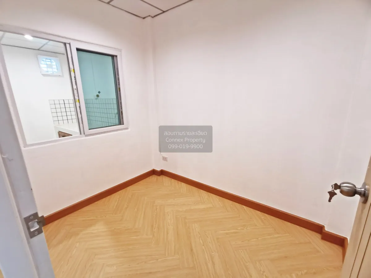 For Sale Townhouse/Townhome  , Phong Sirichai 1 , newly renovated