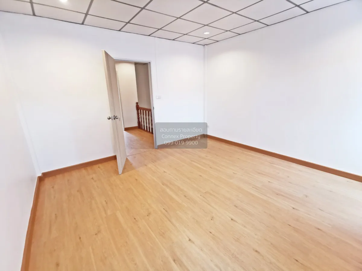 For Sale Townhouse/Townhome  , Phong Sirichai 1 , newly renovated