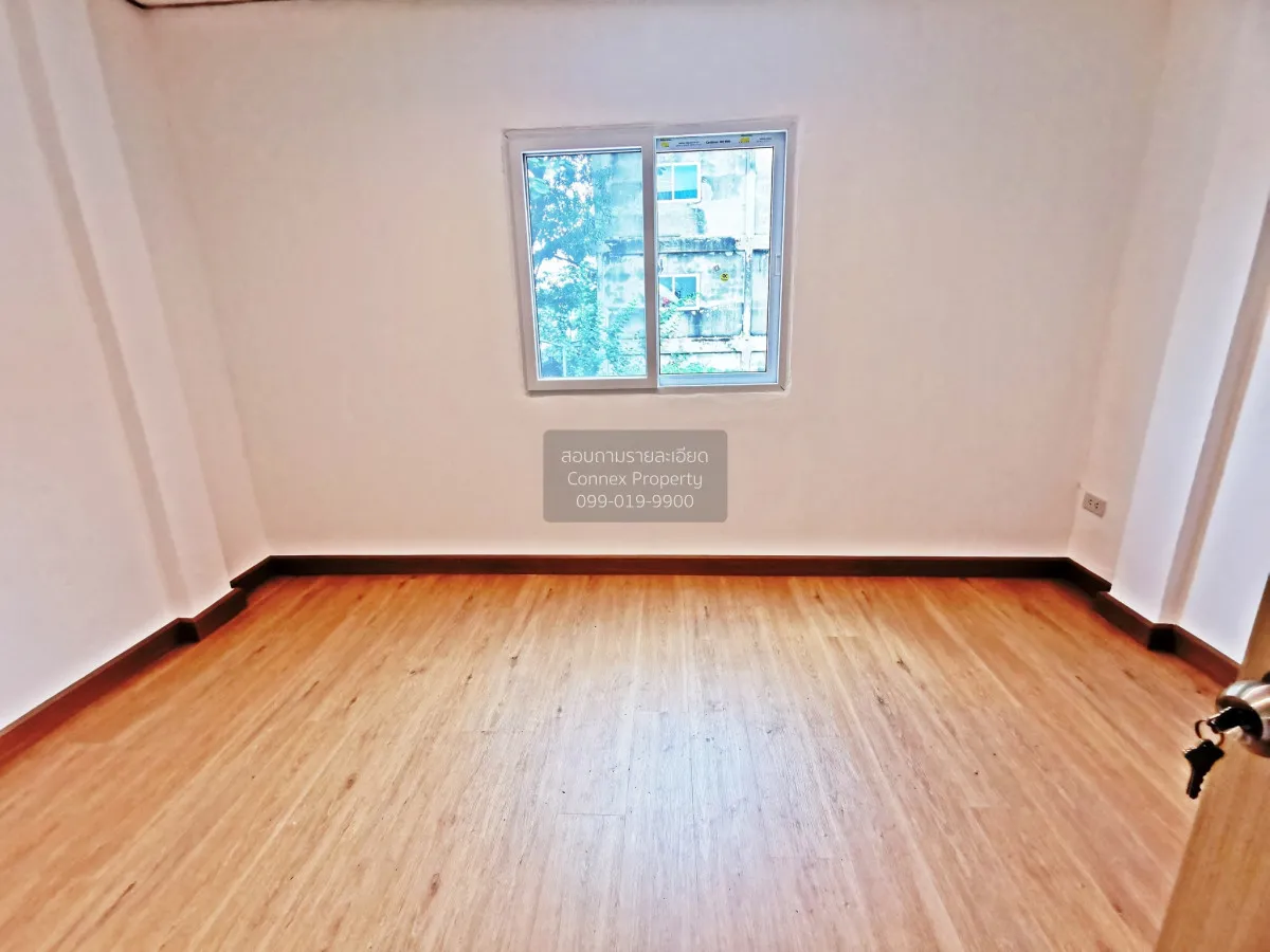 For Sale Townhouse/Townhome  , Phong Sirichai 1 , newly renovated