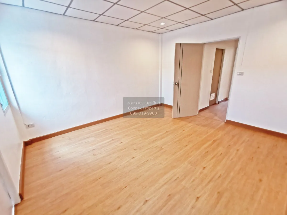 For Sale Townhouse/Townhome  , Phong Sirichai 1 , newly renovated