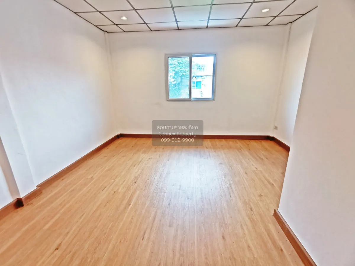 For Sale Townhouse/Townhome  , Phong Sirichai 1 , newly renovated