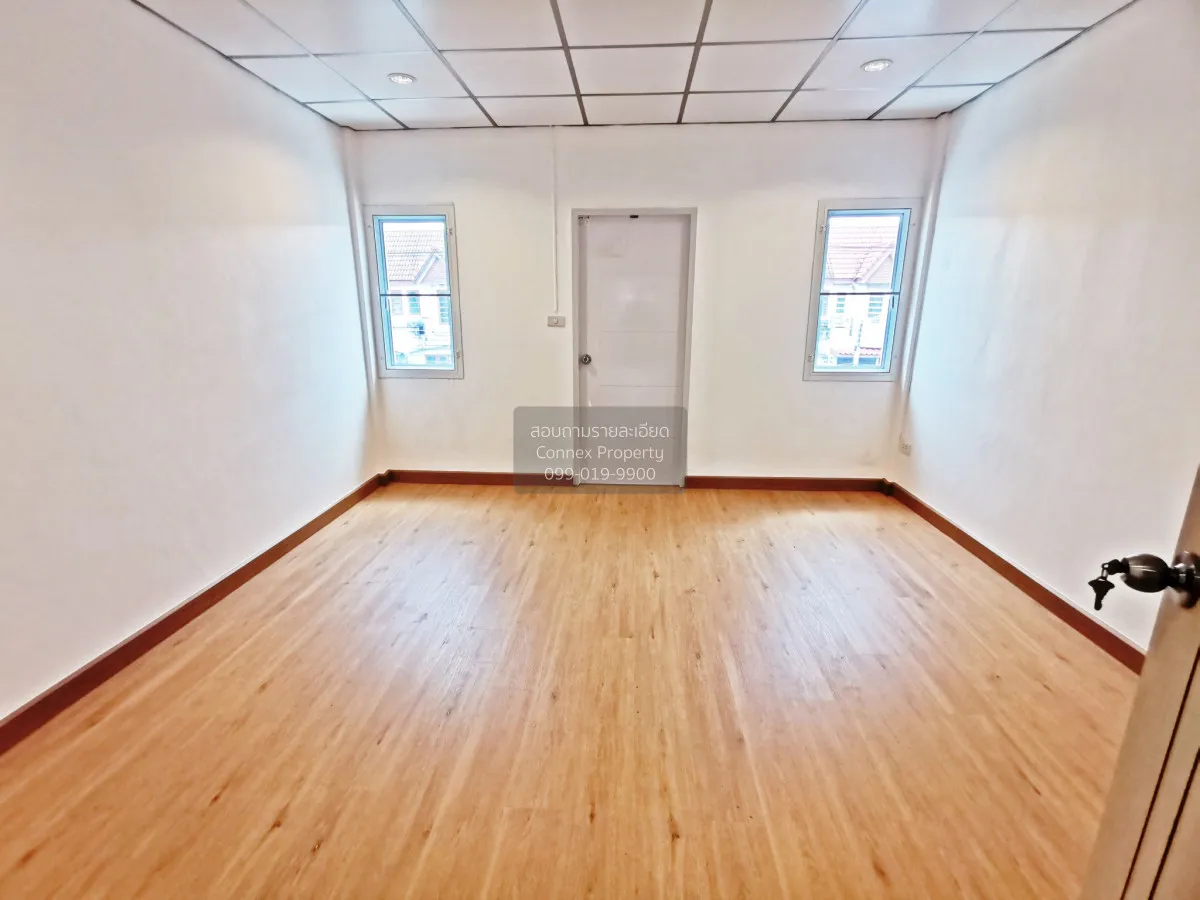 For Sale Townhouse/Townhome  , Phong Sirichai 1 , newly renovated