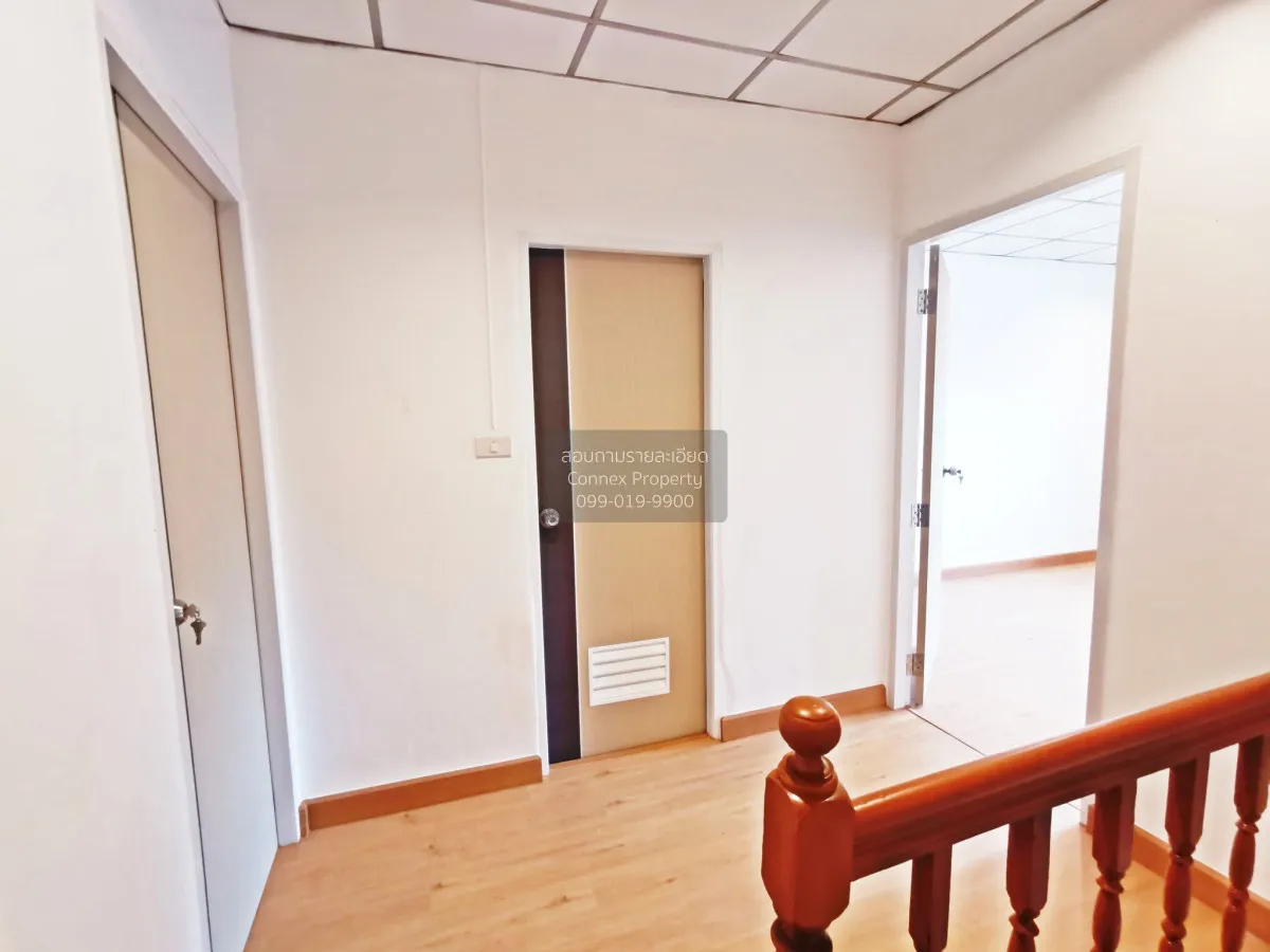 For Sale Townhouse/Townhome  , Phong Sirichai 1 , newly renovated