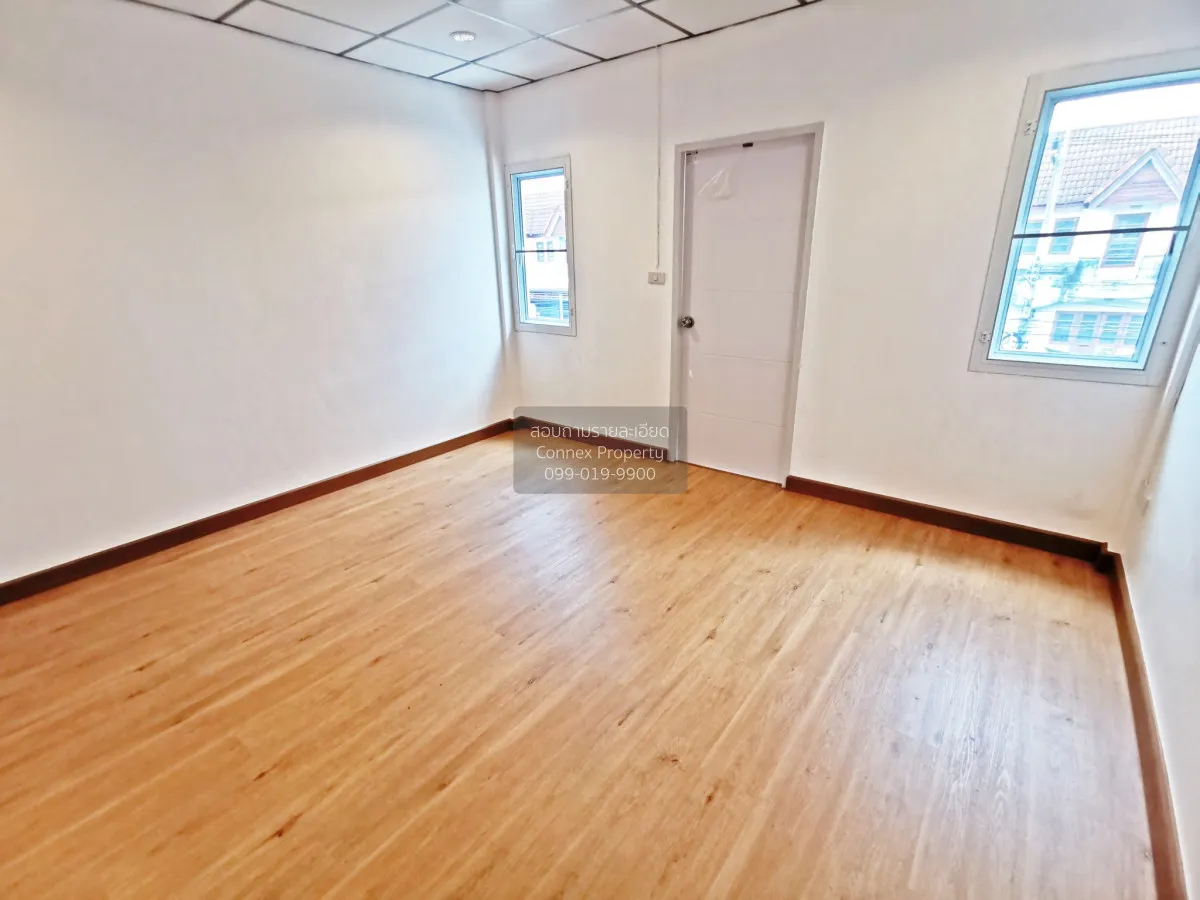 For Sale Townhouse/Townhome  , Phong Sirichai 1 , newly renovated