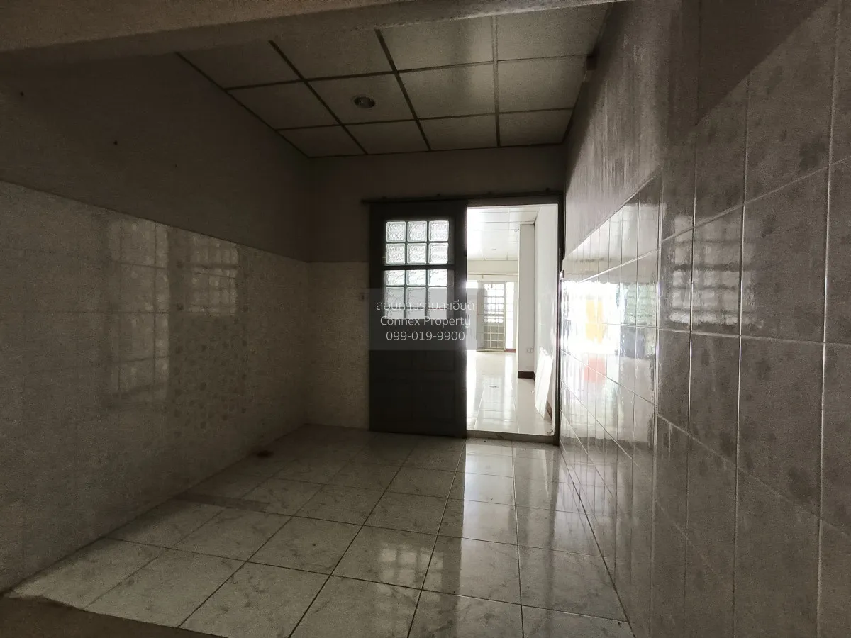 ขายทาวน์เฮ้าส์/ทาวน์โฮม  หมู่บ้าน ฉัตรแก้ว บางกะปิ MRT-บางกะปิ (ส