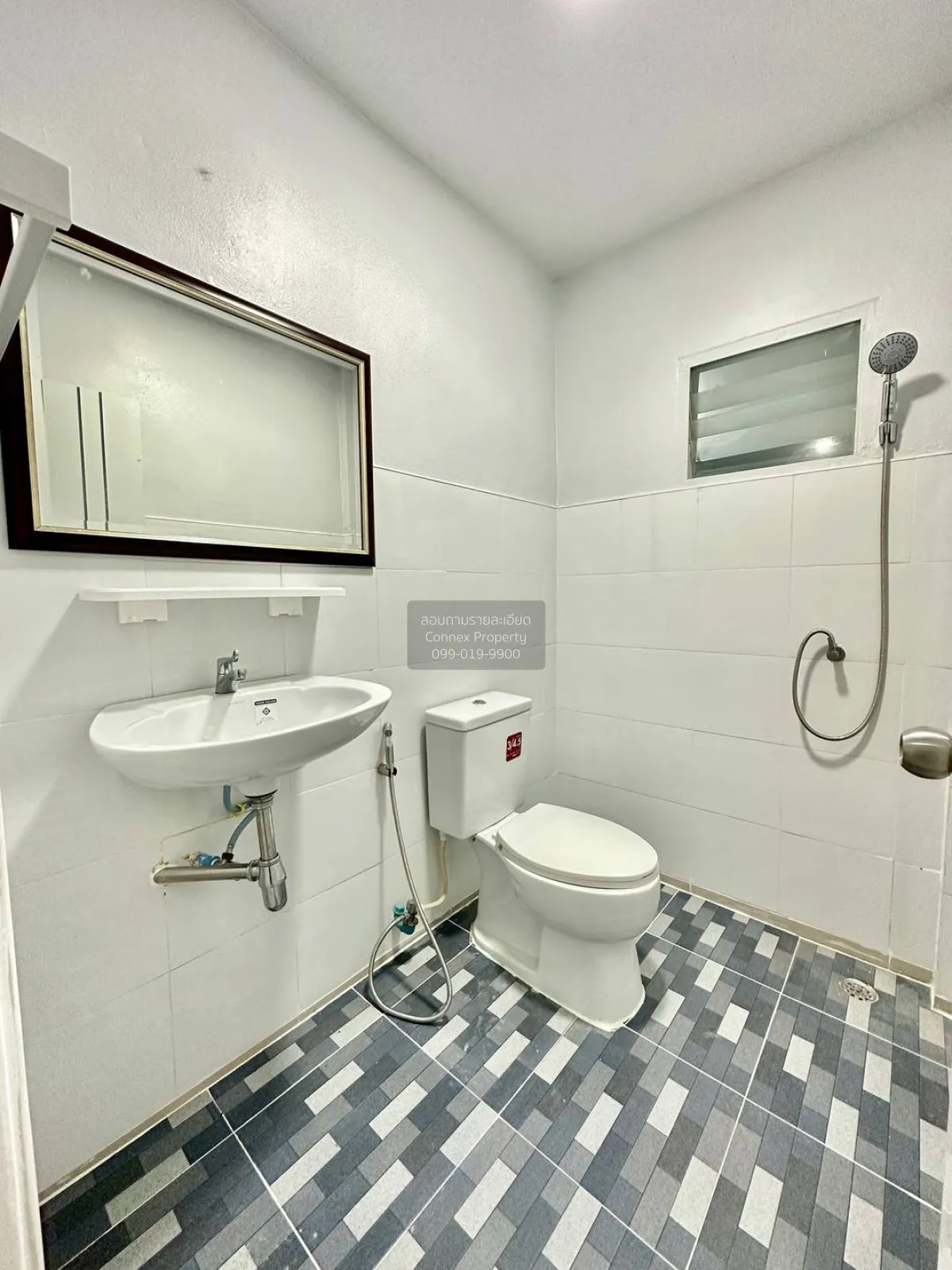 ขายทาวน์เฮ้าส์/ทาวน์โฮม  บ้านบัวทอง 2 หน้ากว้าง รีโนเวทใหม่ บางรั