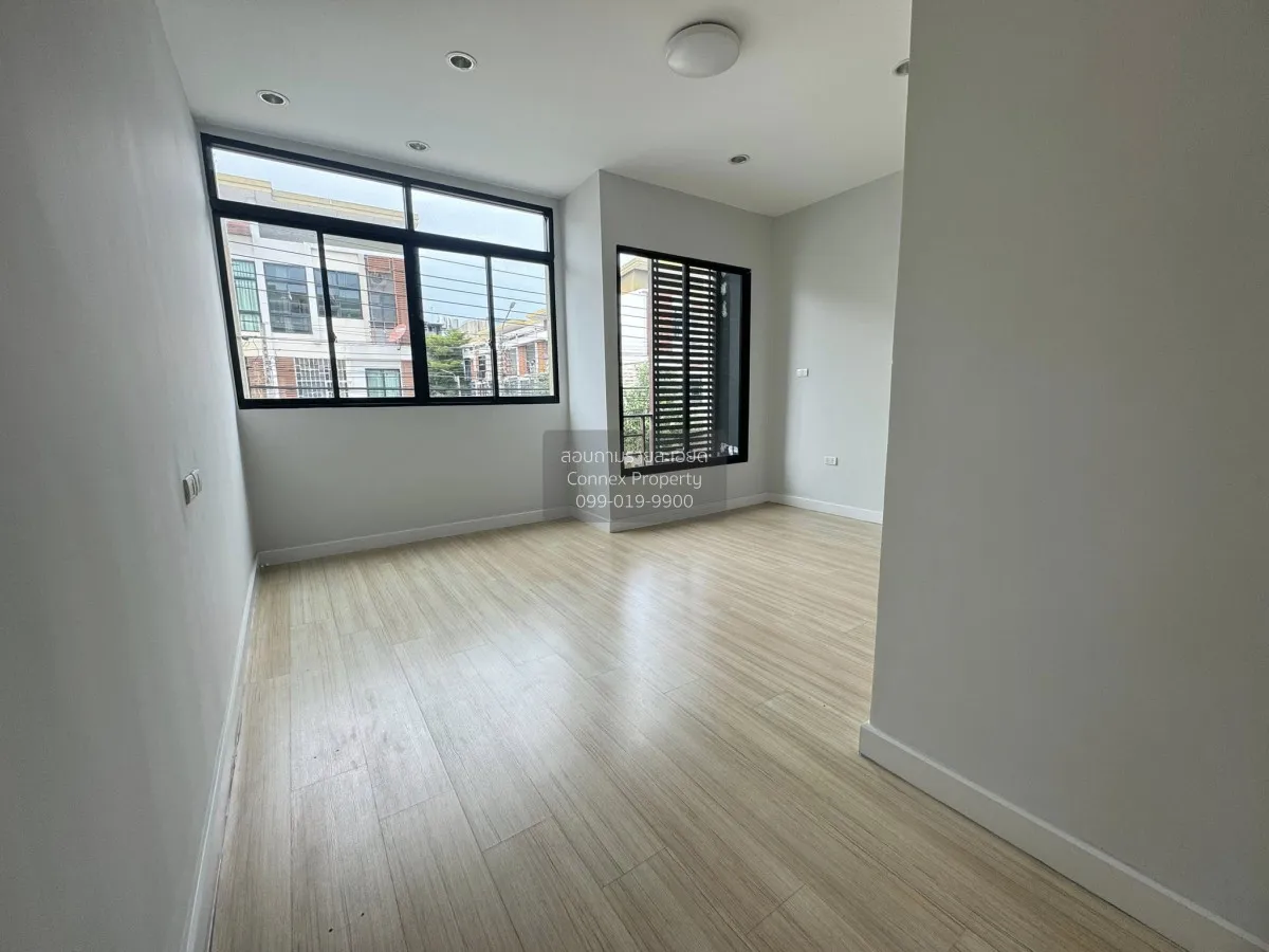 ขายทาวน์เฮ้าส์/ทาวน์โฮม  ซิกเนเจอร์ เพชรเกษม 69 หนองค้างพลู เขต ภ