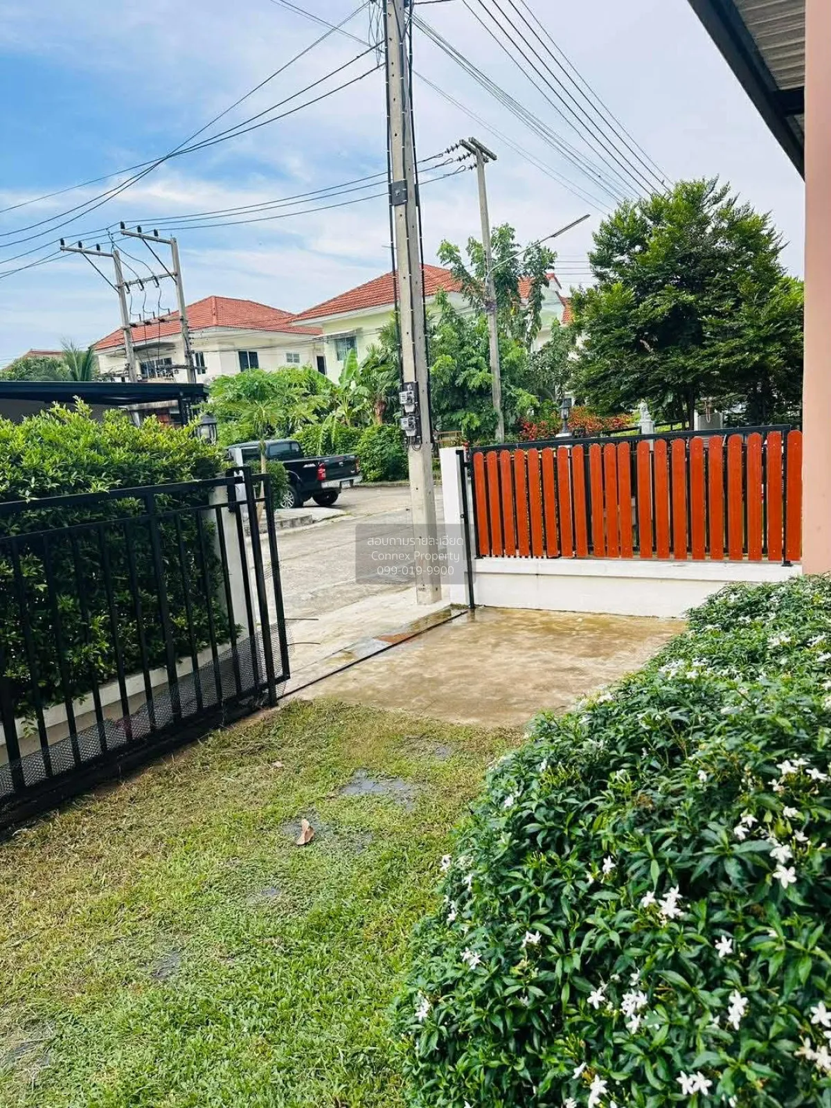 For Sale House , Baan Burirom Rangsit Klong 4 , wide frontage , L