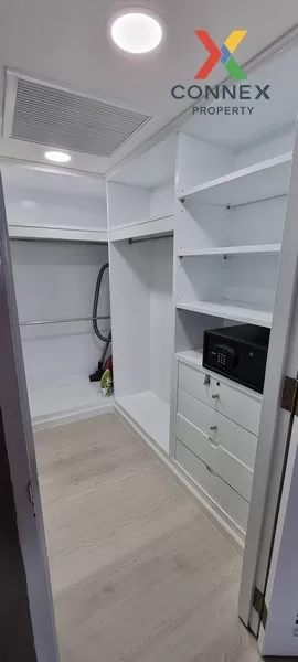 ขายคอนโด  ออมนิ ทาวเวอร์ BTS-อโศก คลองเตย เขต คลองเตย กรุงเทพ CX-