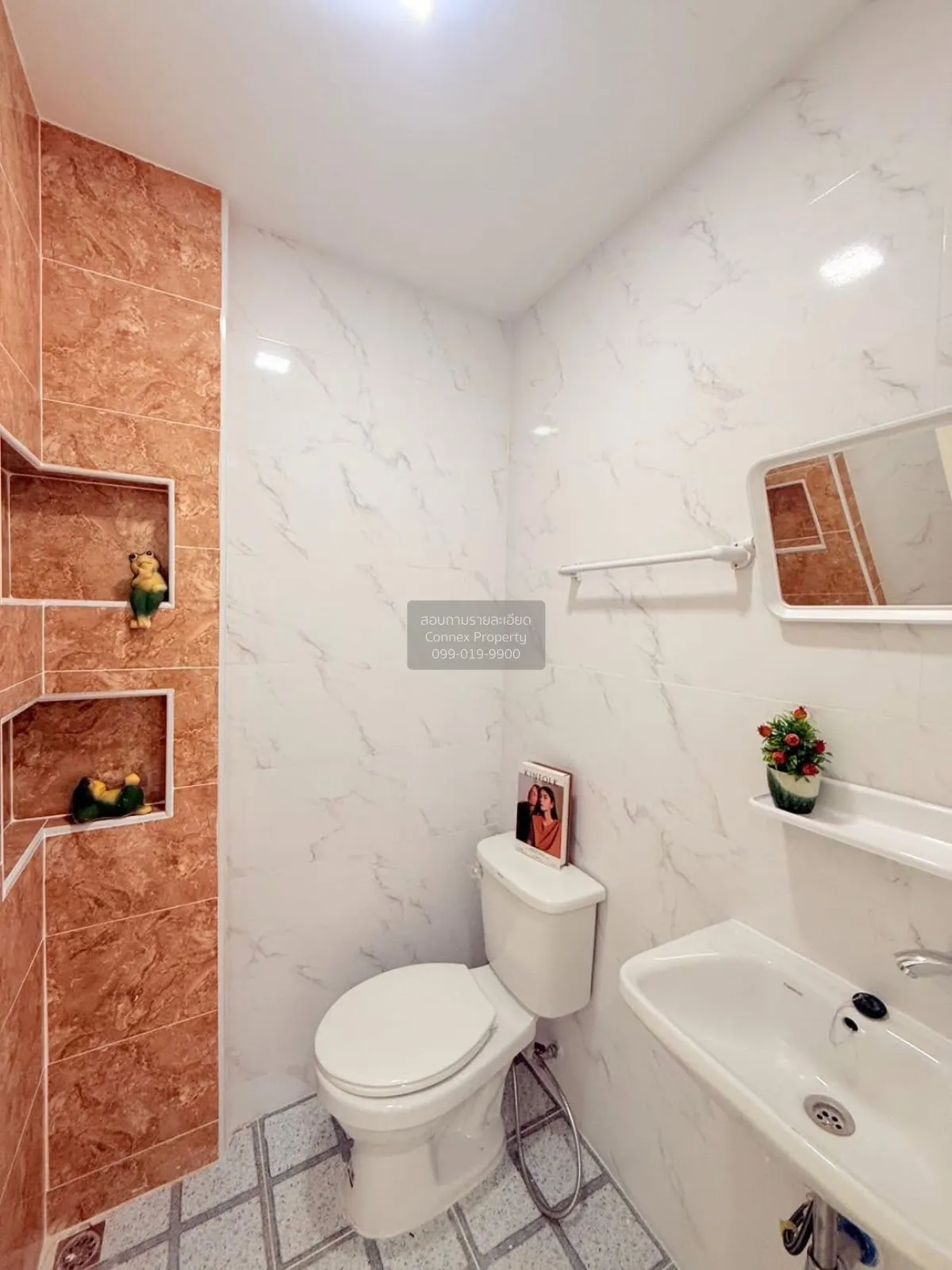 For Sale Townhouse/Townhome  , Ban Poonsinthanee 1 , newly renova