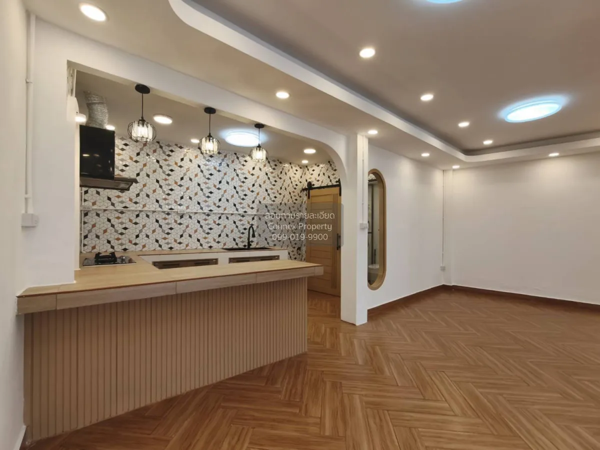 For Sale Townhouse/Townhome  , Prachakornthai Ladproa 93 , wide f