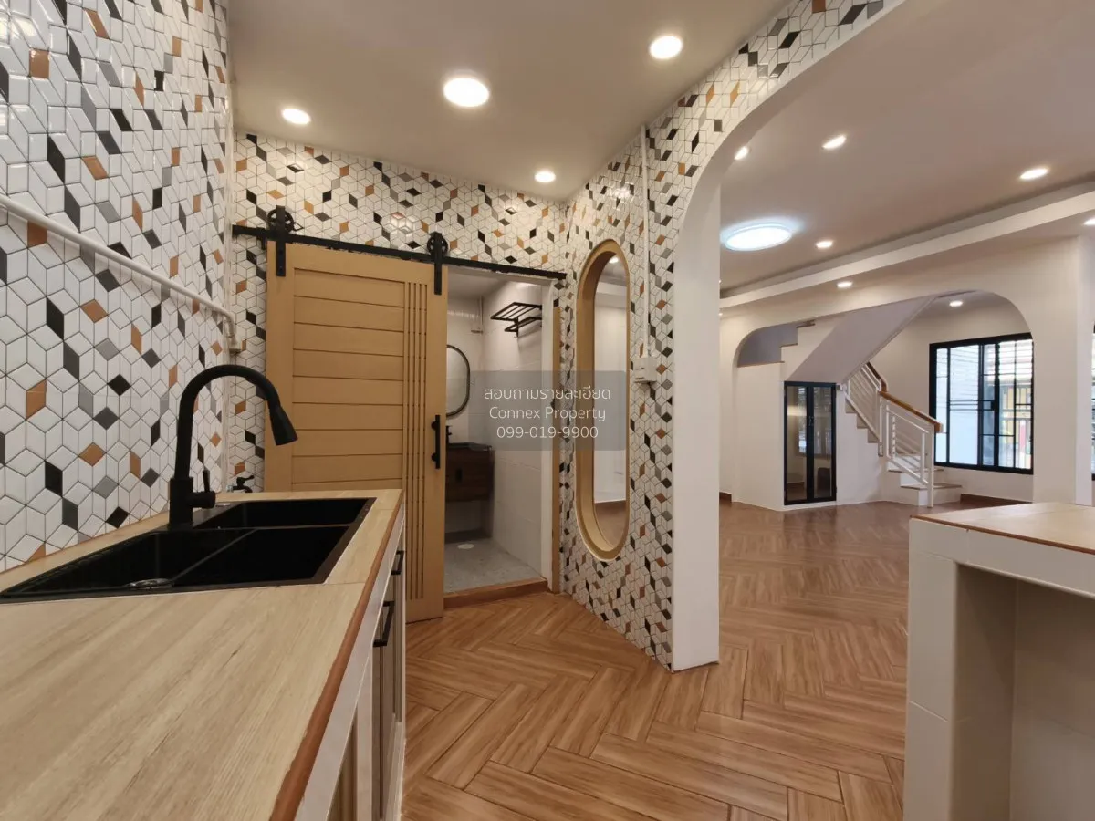For Sale Townhouse/Townhome  , Prachakornthai Ladproa 93 , wide f