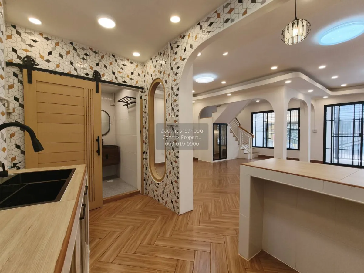 For Sale Townhouse/Townhome  , Prachakornthai Ladproa 93 , wide f
