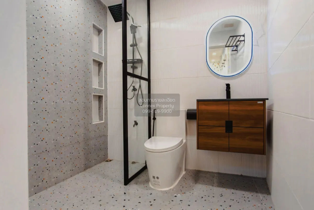 For Sale Townhouse/Townhome  , Prachakornthai Ladproa 93 , wide f