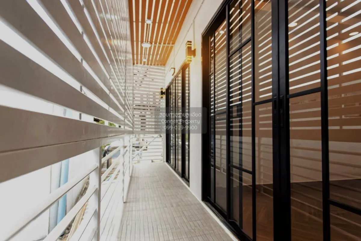 ขายทาวน์เฮ้าส์/ทาวน์โฮม  ประชากรไทย ลาดพร้าว 93 หน้ากว้าง รีโนเวท