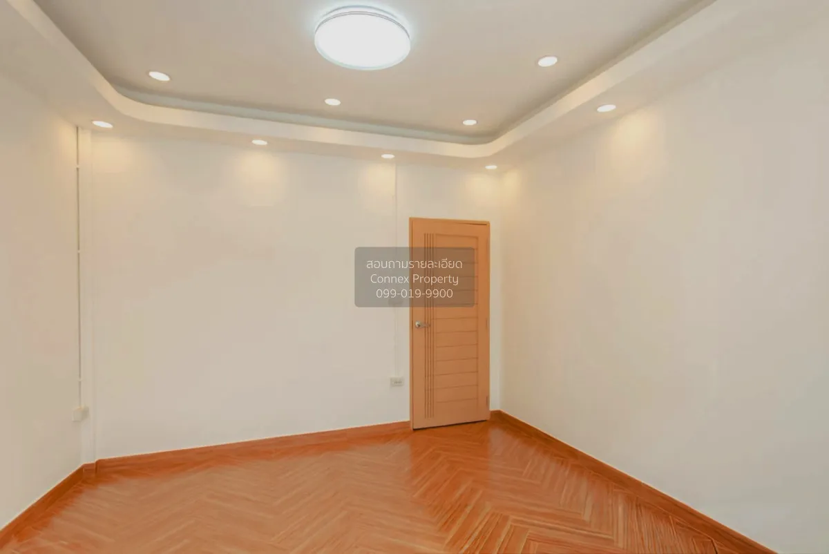 For Sale Townhouse/Townhome  , Prachakornthai Ladproa 93 , wide f