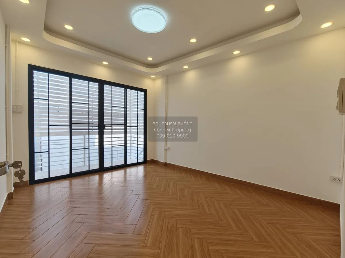 For Sale Townhouse/Townhome  , Prachakornthai Ladproa 93 , wide f