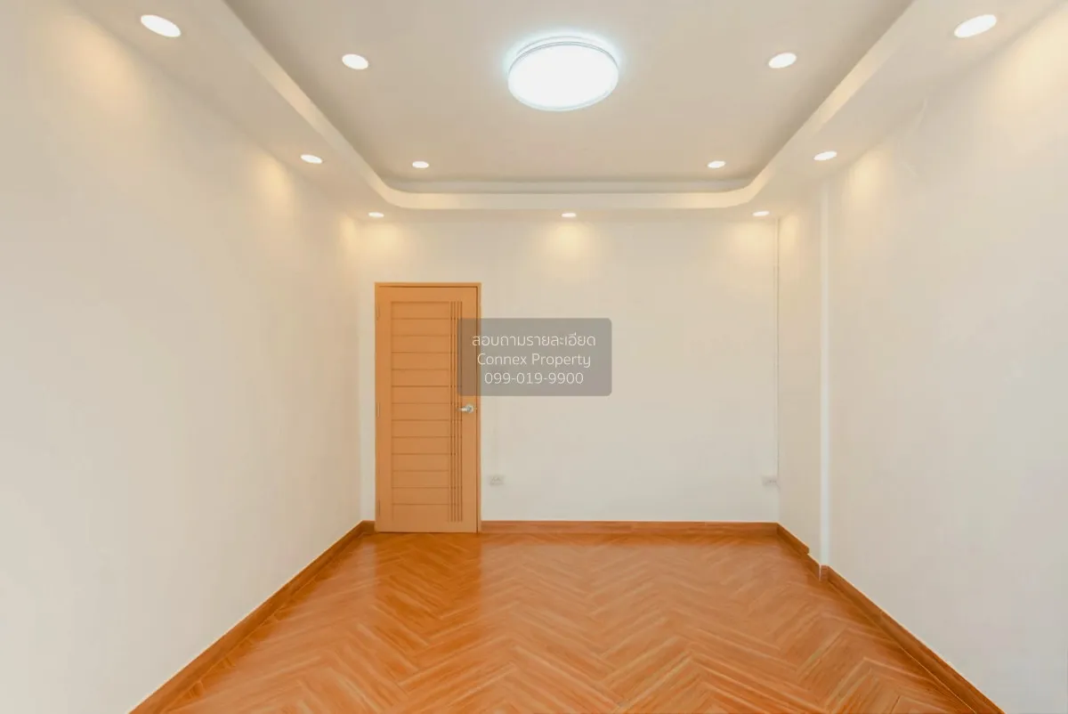 For Sale Townhouse/Townhome  , Prachakornthai Ladproa 93 , wide f