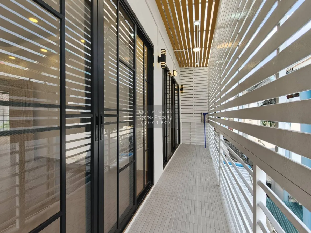 For Sale Townhouse/Townhome  , Prachakornthai Ladproa 93 , wide f