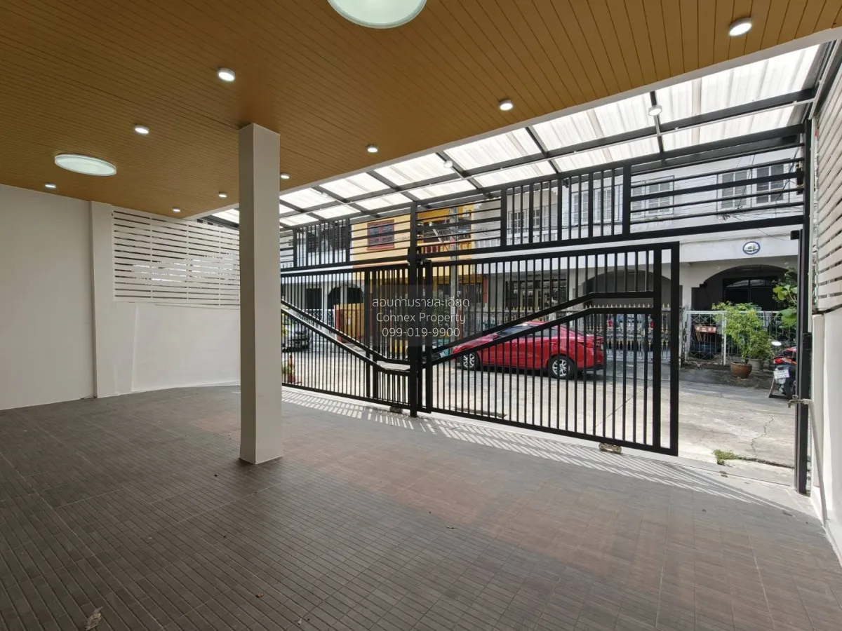 For Sale Townhouse/Townhome  , Prachakornthai Ladproa 93 , wide f