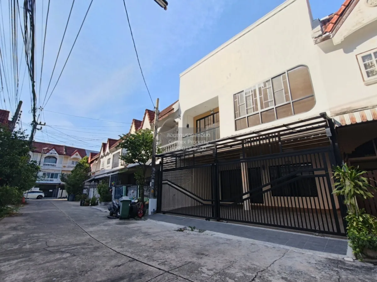 For Sale Townhouse/Townhome  , Prachakornthai Ladproa 93 , wide f