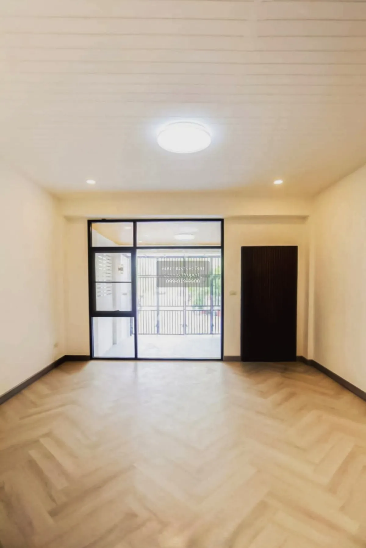 ขายทาวน์โฮม ลาดพร้าว 94  รีโนเวทใหม่ พลับพลา เขต วังทองหลาง กรุงเ