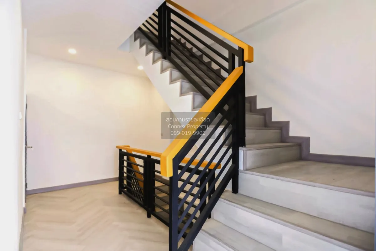 ขายทาวน์โฮม ลาดพร้าว 94  รีโนเวทใหม่ พลับพลา เขต วังทองหลาง กรุงเ