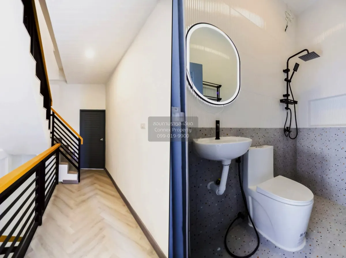 ขายทาวน์โฮม ลาดพร้าว 94  รีโนเวทใหม่ พลับพลา เขต วังทองหลาง กรุงเ