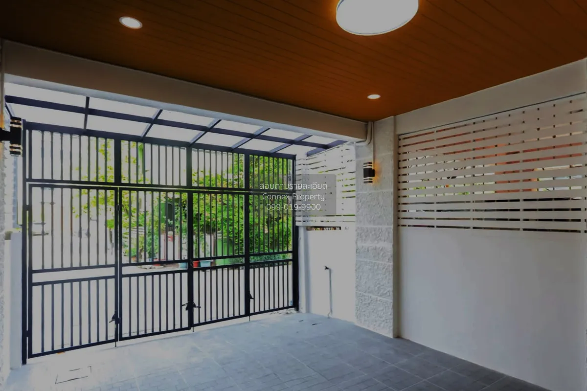 ขายทาวน์โฮม ลาดพร้าว 94  รีโนเวทใหม่ พลับพลา เขต วังทองหลาง กรุงเ