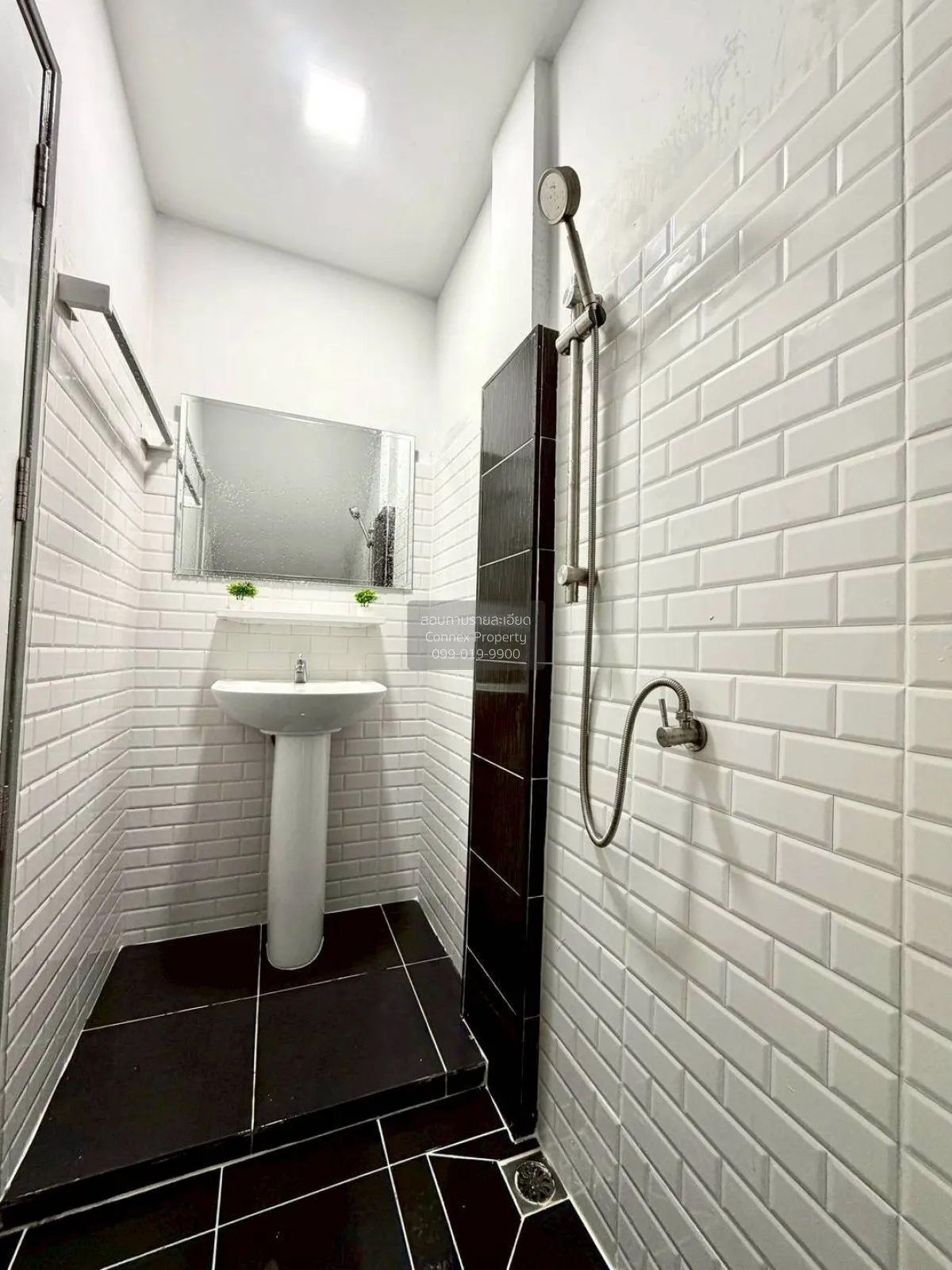 ขายทาวน์เฮ้าส์/ทาวน์โฮม  เปี่ยมสุข (ปากเกร็ดซอยวัดกู้) รีโนเวทใหม