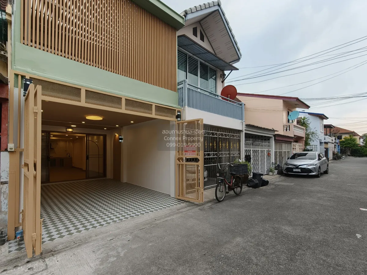 ขายทาวน์เฮ้าส์ ลาดพร้าว 63 รีโนเวทใหม่ วังทองหลาง เขต วังทองหลาง  1