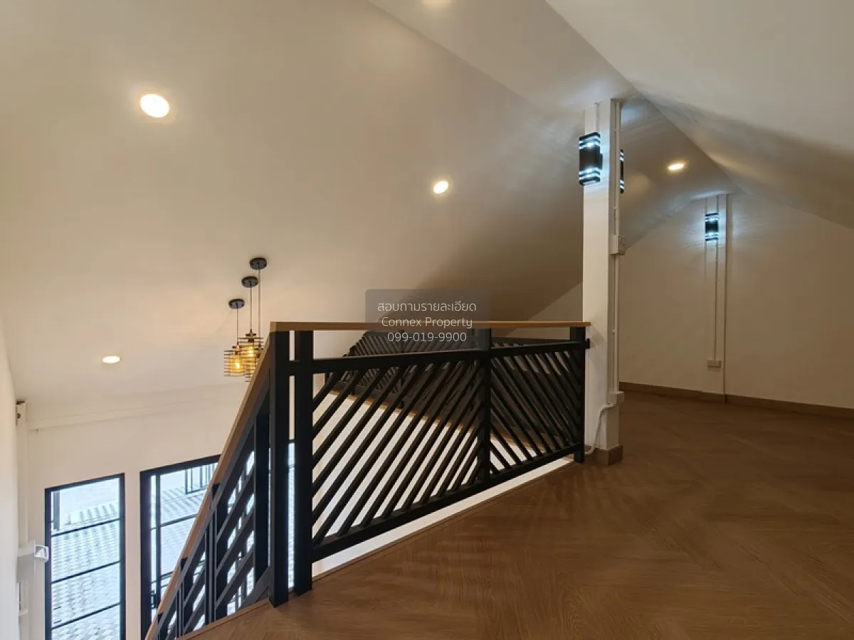 For Sale Townhouse/Townhome  , Tho Rung Soi Nawamin 111 , wide fr