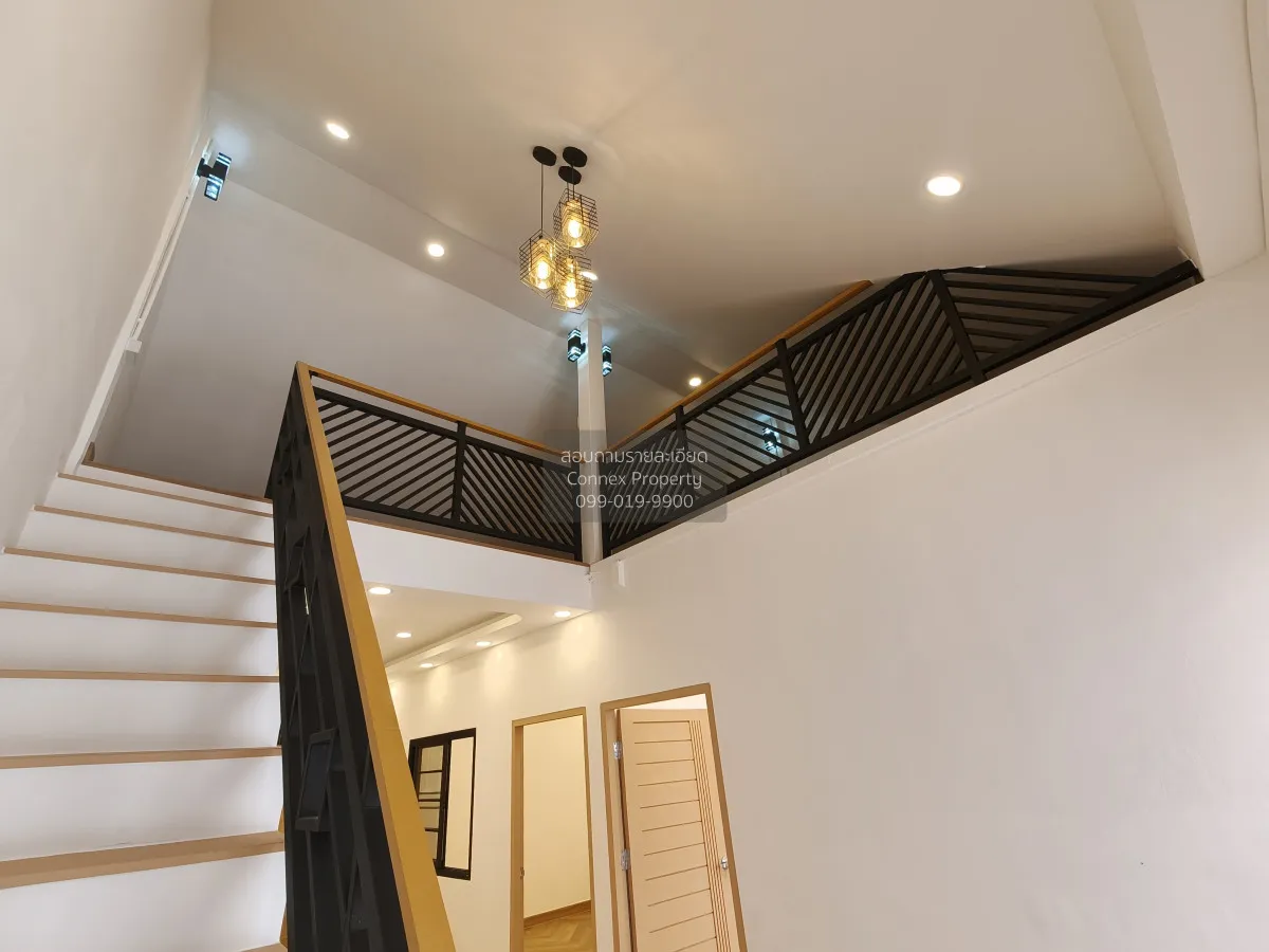 ขายทาวน์เฮ้าส์/ทาวน์โฮม  ทอรุ้ง ซอยนวมินทร์ 111 ห้องมุม หน้ากว้าง