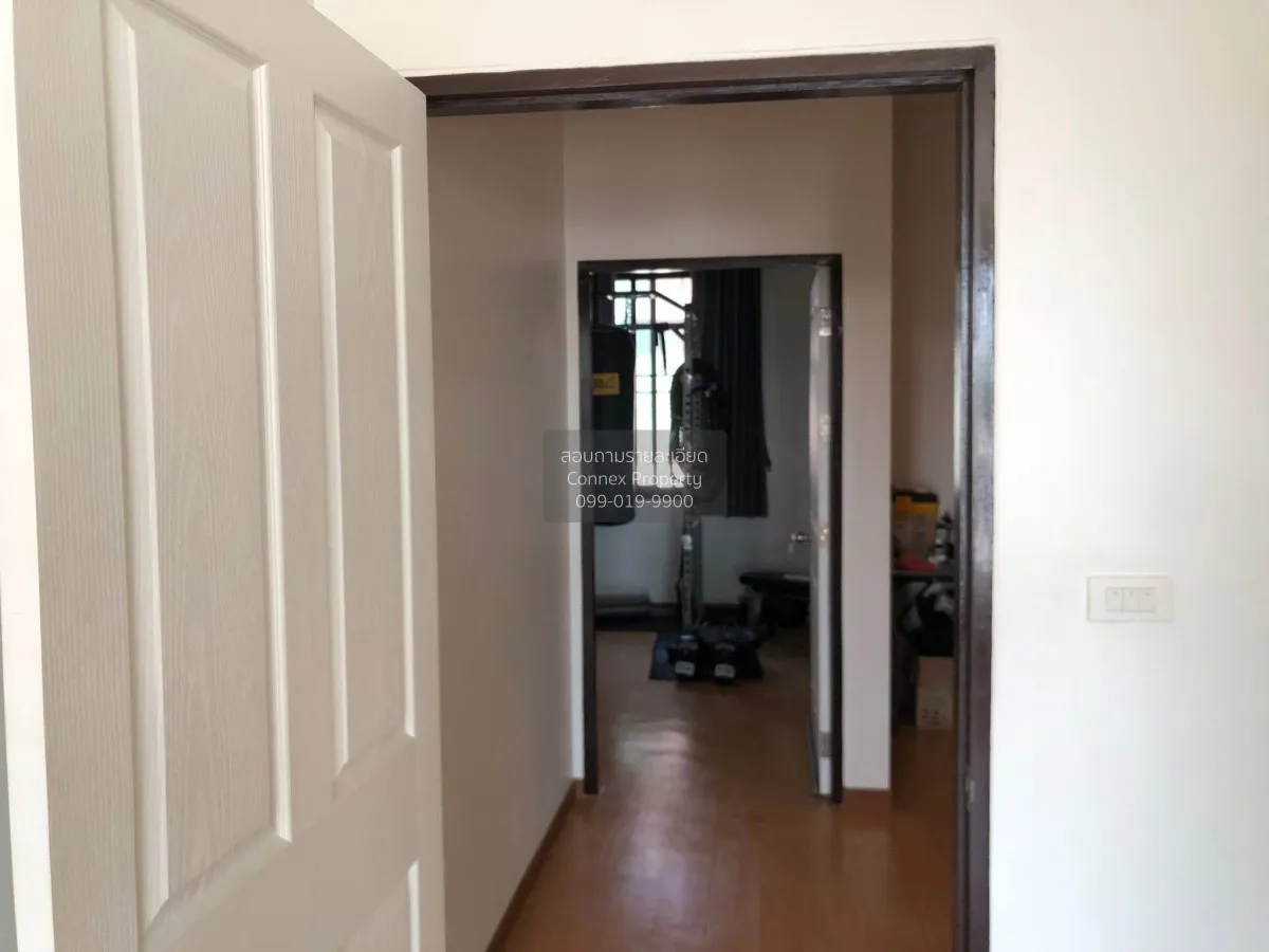 For Sale 3-story townhome, corner unit, outside the project. , Kh