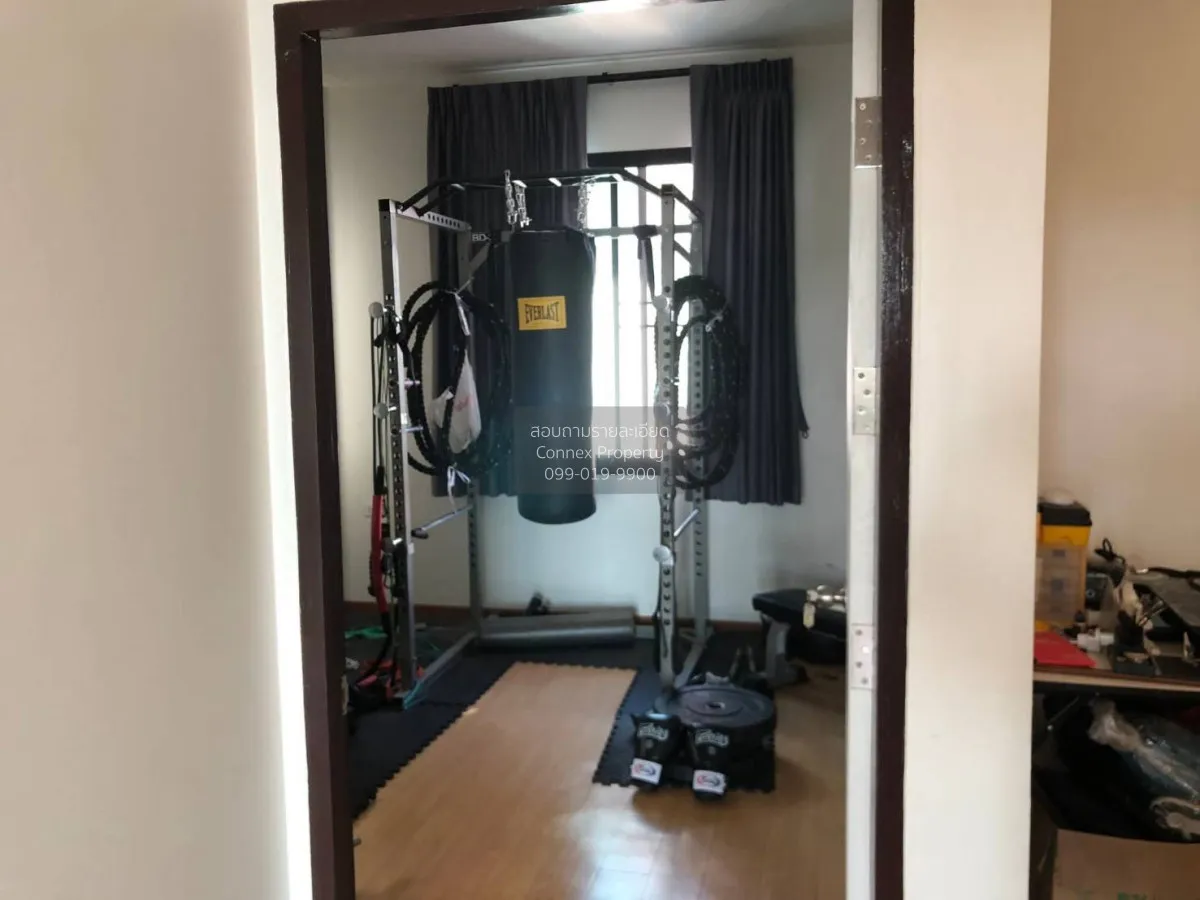 For Sale 3-story townhome, Punnavithi 31 , Bang Chak , Phra Khano