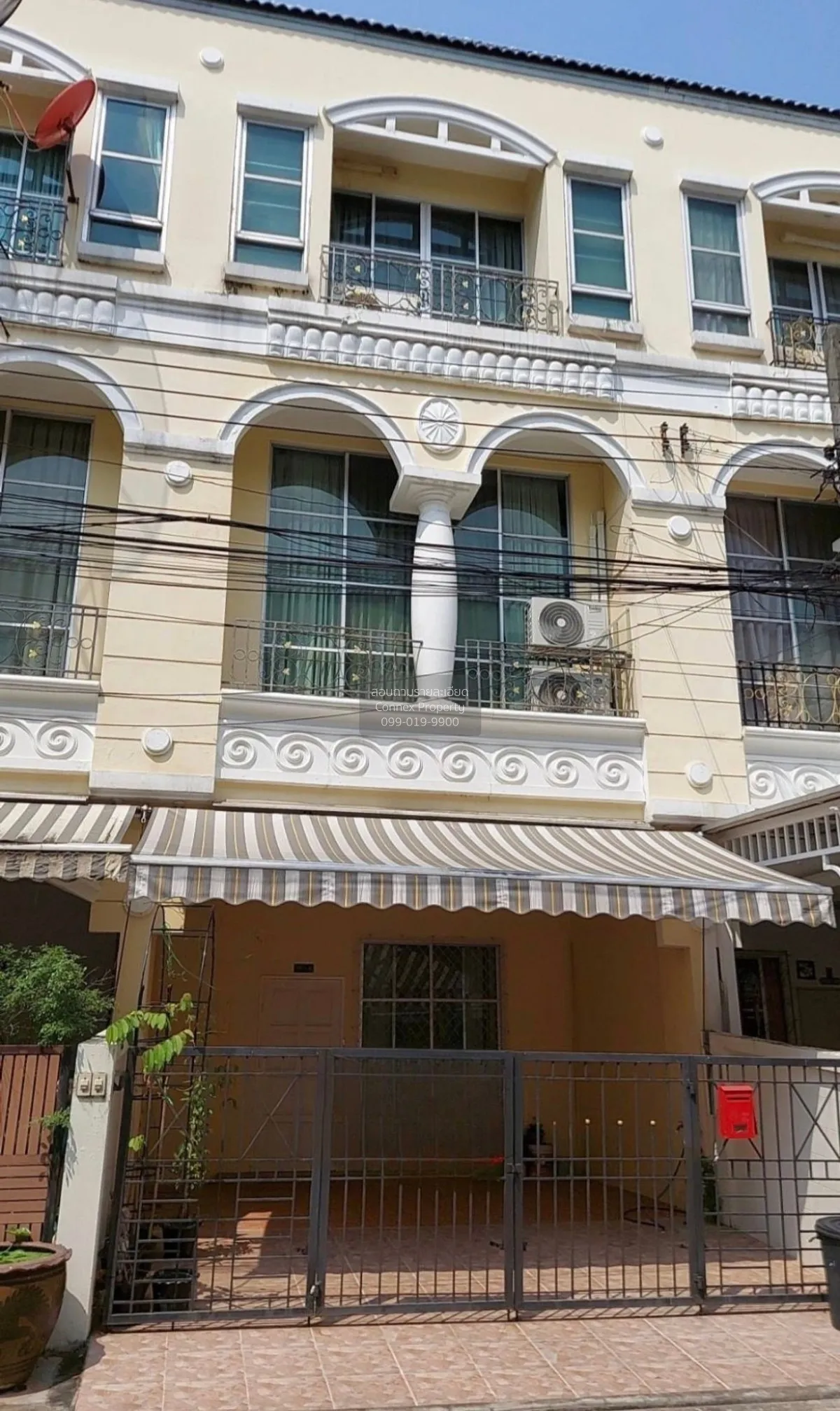 For Rent Townhouse/Townhome  , Baan Klang Muang Rama9 - Srinakari 1