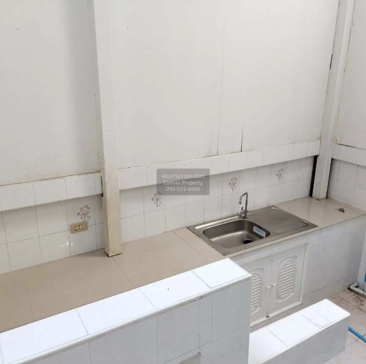 For Rent Townhouse/Townhome  , Baan Klang Muang Rama9 - Srinakari