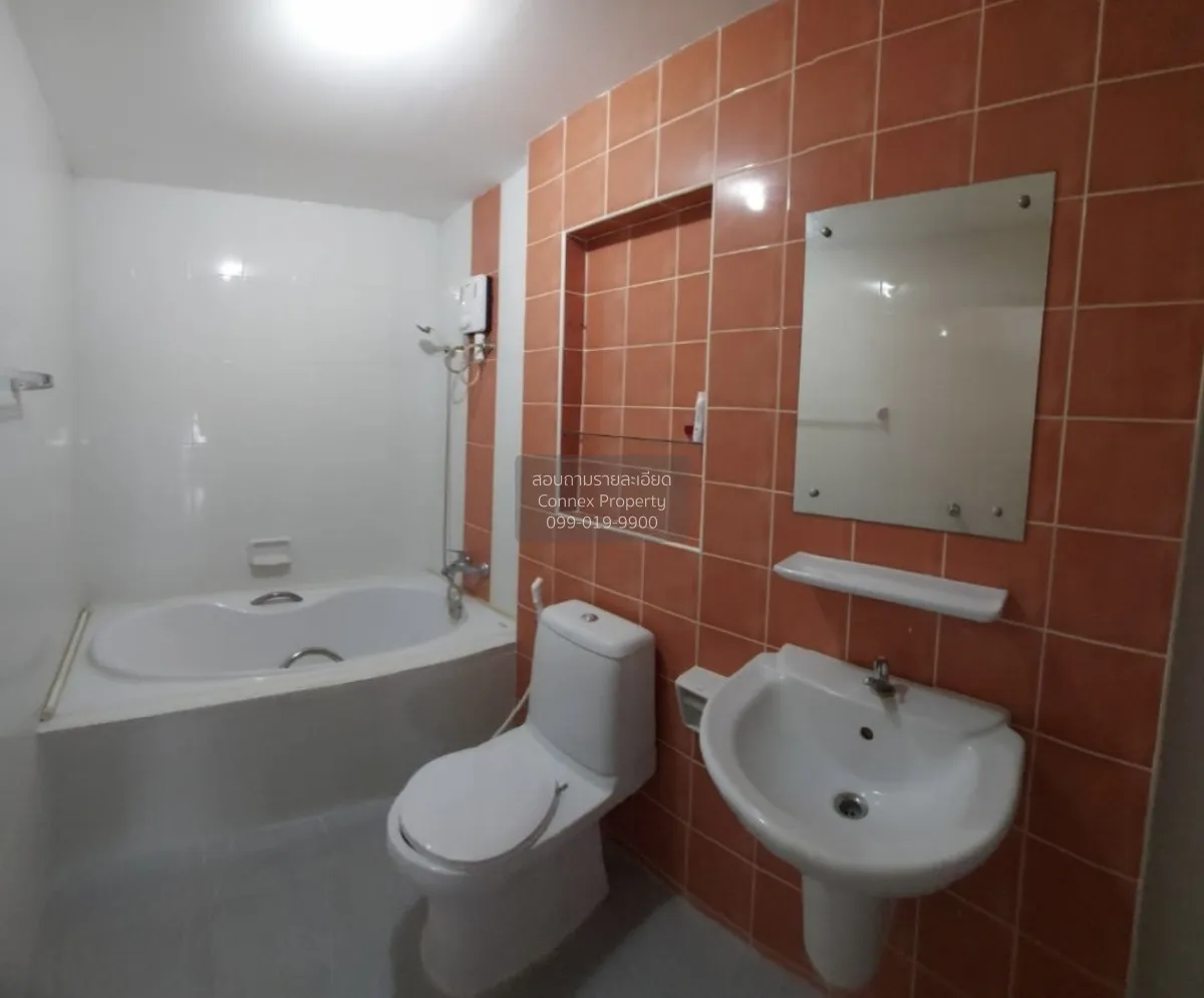 For Rent Townhouse/Townhome  , Baan Klang Muang Rama9 - Srinakari