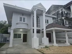 For Rent Newly renovated 2-story detached house in Soi Ramkhamhaeng 68. , Hua Mak , Bang Kapi , Bangkok , CX-143090