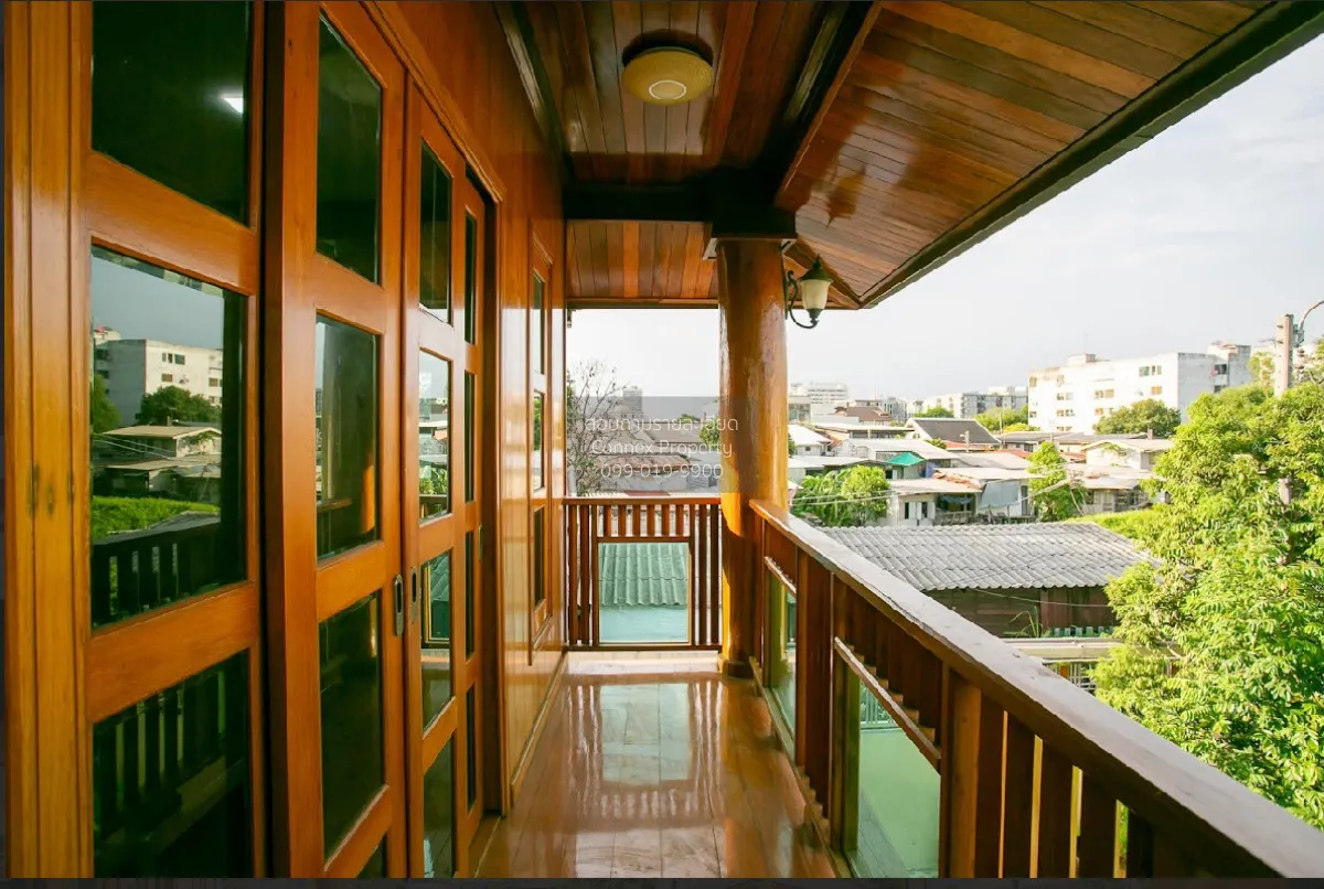 For Sale Teak house  , newly renovated , Sam Saen Nok , Huai Khwa