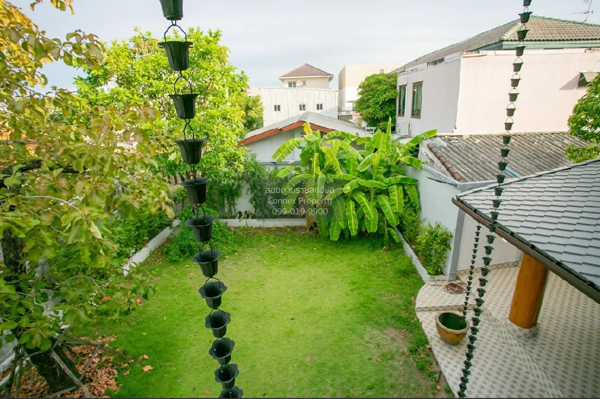 For Sale Teak house  , newly renovated , Sam Saen Nok , Huai Khwa