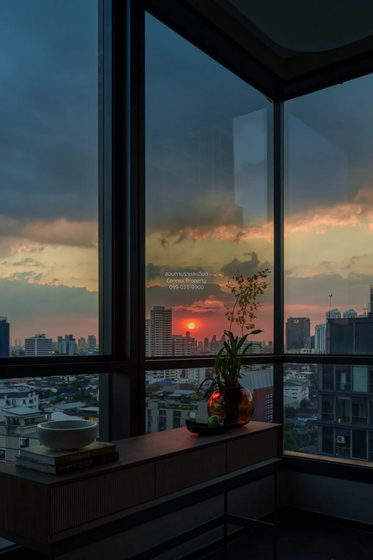 For Sale Condo , The Esse Sukhumvit 36 , nice view , corner unit 